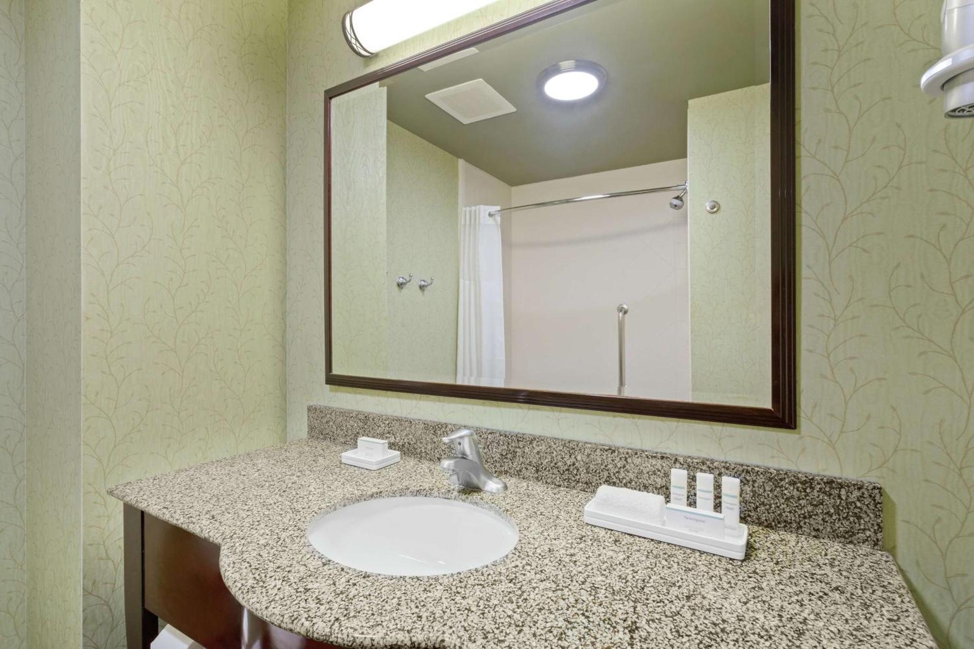 Hampton Inn West Palm Beach-Lake Worth-Turnpike Lake Worth Beach Exterior photo